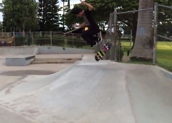 Bs flip 360 blunt to fakie?! Jason Park je prý hodně v pohodě