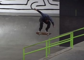 Carl Aikens ukazuje, jak vypadá jeho běžná skate session