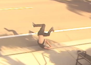 E-Sides Dereka Elmendorfa je hodně bolestivou záležitostí