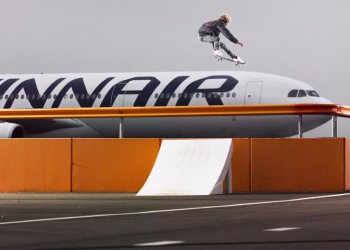 Arto Saari ošéfoval skateboarding na finském letišti