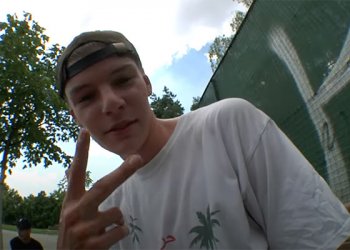 Štepán Bareš v novém "Prager" videu