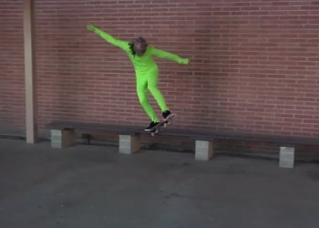 Jak se točila neviditelná reklama na boty Torey Pudwilla