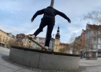 Žeňa Grygoriev užíval pojezd na lokálních street spotech