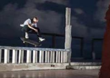 Bobby DeKeyzer roztočil svá signature Spitfire kola