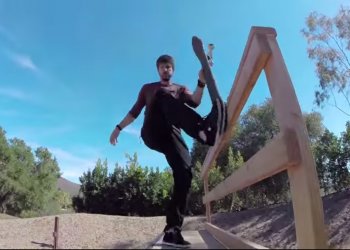 Chris Cole řádil v minirampě na své zahradě