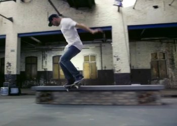 Sewa Kroetkov se postaral o combo jak vystřižené z EA skate