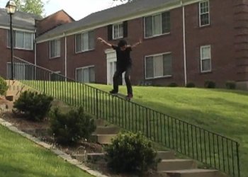 Part Cole Wilsona je jako vystřižený ze Zero videa