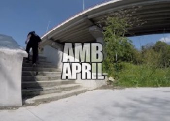 Apríl od Ambassadors je venku