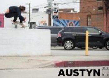 Nezaměnitelný Austyn Gillette za WKND Skateboards