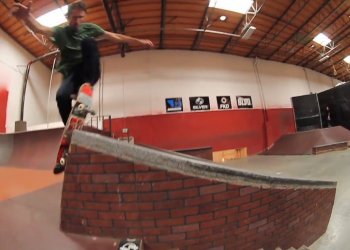 Ani Matt Bennett se nevyhnul reklamě na Silver trucky L-Class