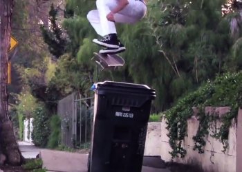 Supreme je tu s dalším jedinečným počinem Red Devil