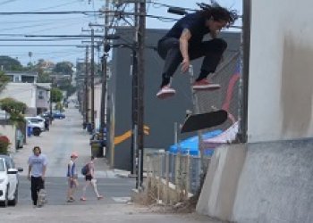 Evan Smith představuje na streetu nový model od DC
