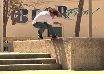 TJ Rogers je tu se svým extras partem z Blind videa