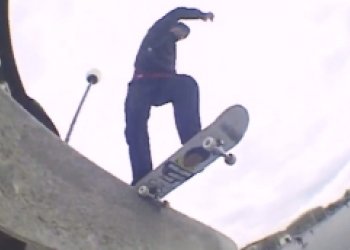 Mike Arnold a jeho neokoukaný skateboarding v "Lloyds" partu